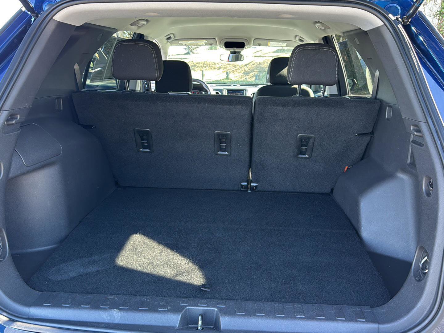 Used 2022 Chevrolet Equinox LT w/ LPO, Floor Liner Package image 27