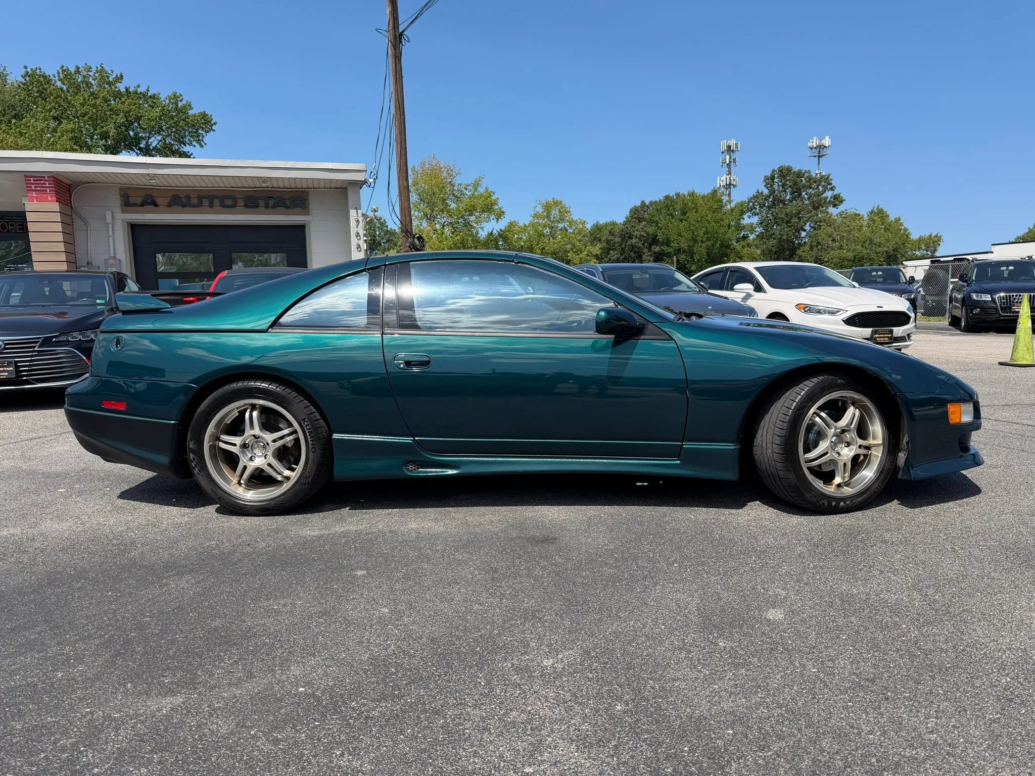 Used 1995 Nissan 300ZX 2+2 Hatchback RWD image 2