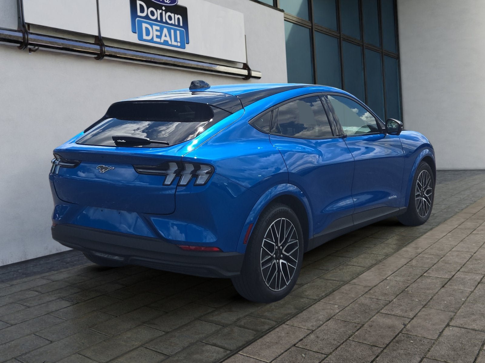 Certified 2025 Ford Mustang Mach-E Premium AWD/4WD image 3