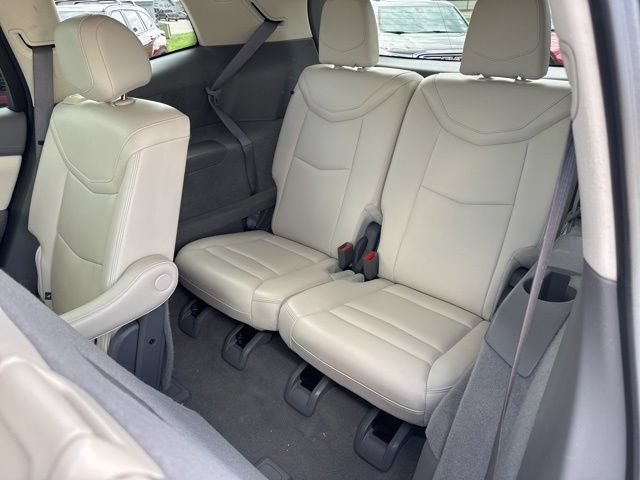 Used 2022 Cadillac XT6 Premium Luxury w/ Technology Package AWD/4WD image 24