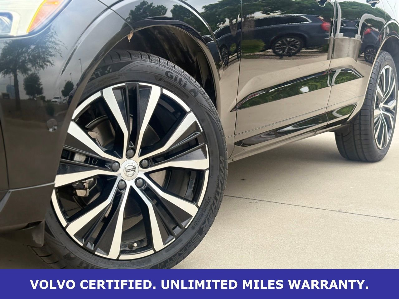 Certified 2024 Volvo XC60 B5 Plus w/ Protection Package Premier AWD/4WD image 12