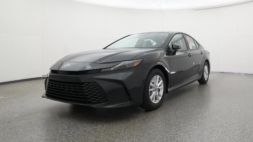 New 2026 Toyota Camry LE FWD image 32