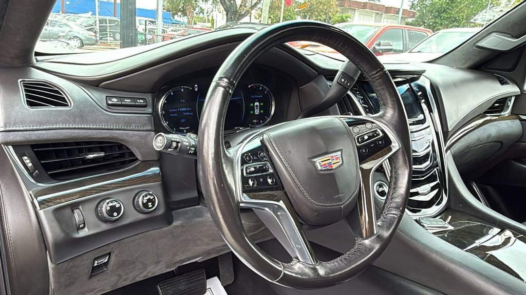 Used 2018 Cadillac Escalade ESV Platinum AWD/4WD image 25