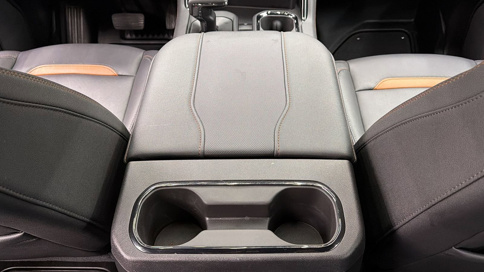 Used 2025 GMC Sierra 1500 AT4 w/ Technology Package image 38