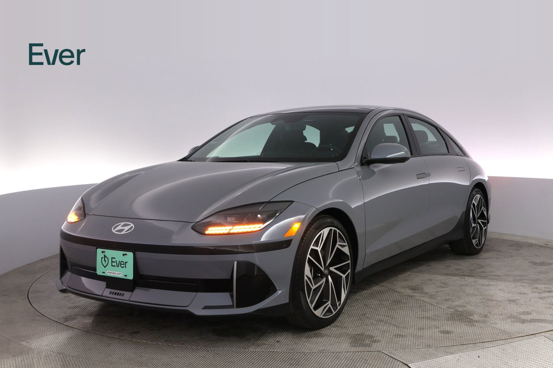Used 2024 Hyundai Ioniq 6 Limited image 2