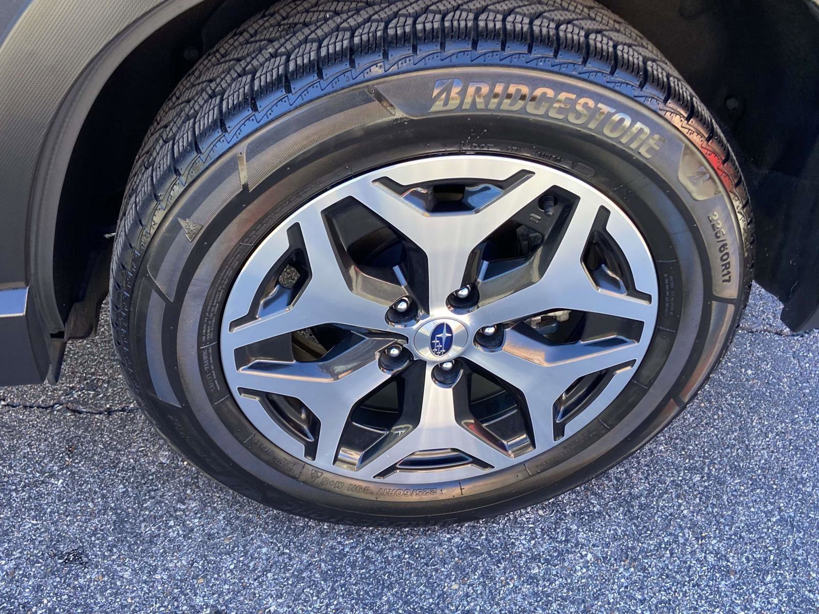 Used 2024 Subaru Forester Premium image 32