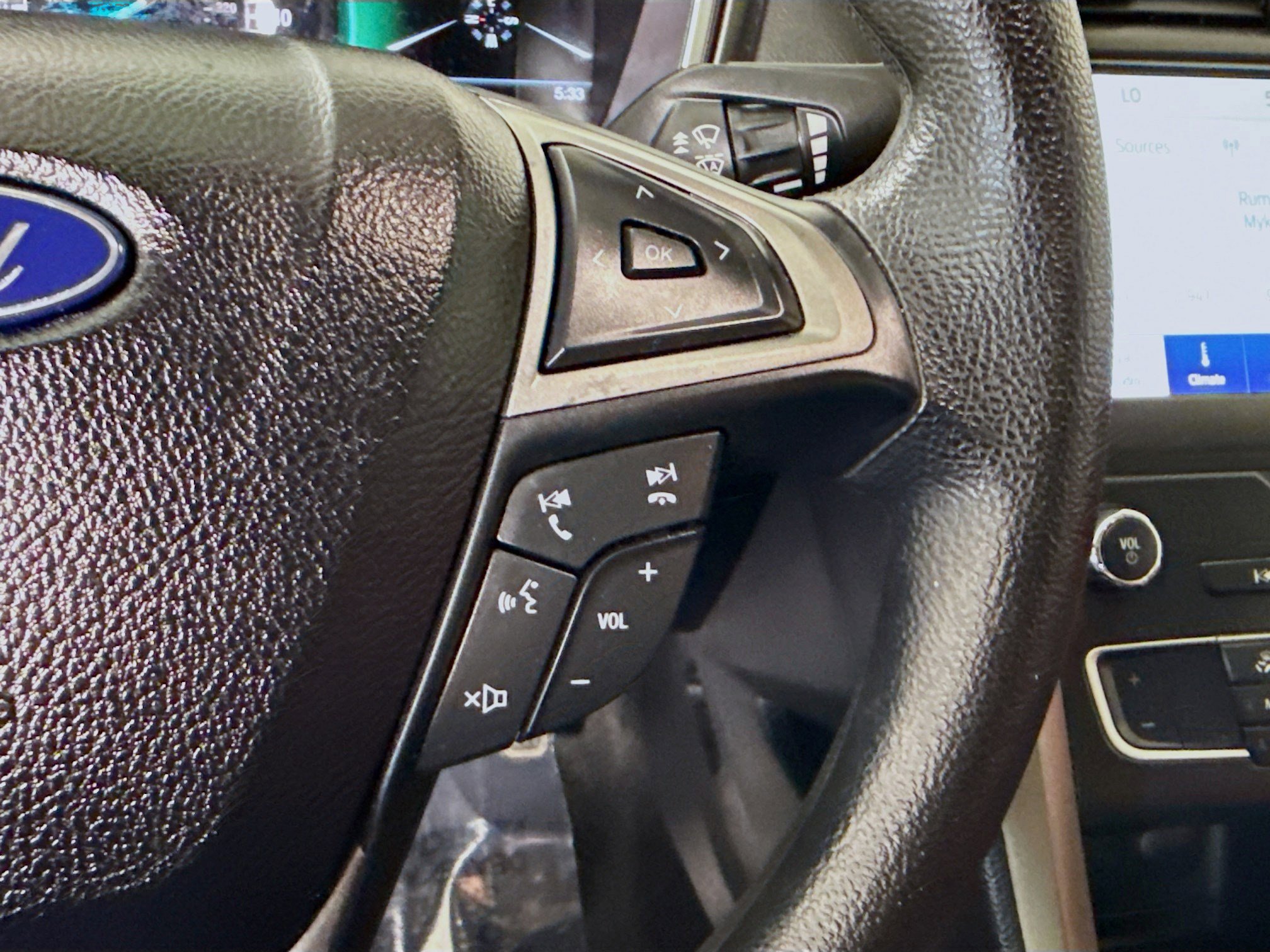 Used 2020 Ford Fusion SE image 15