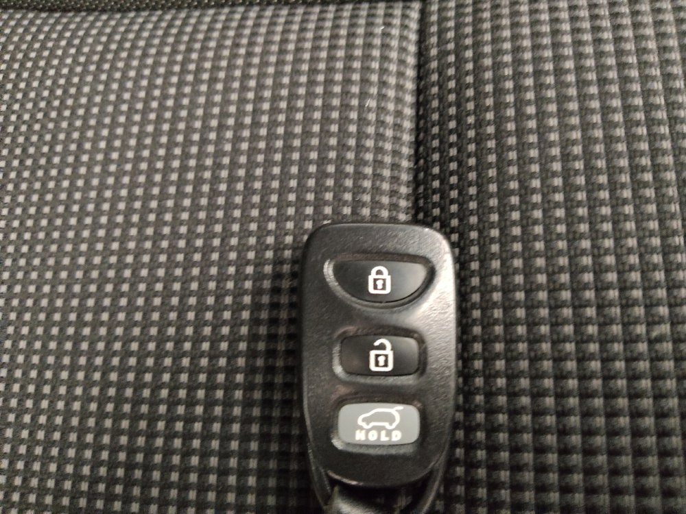 Used 2017 Hyundai Elantra GT image 32