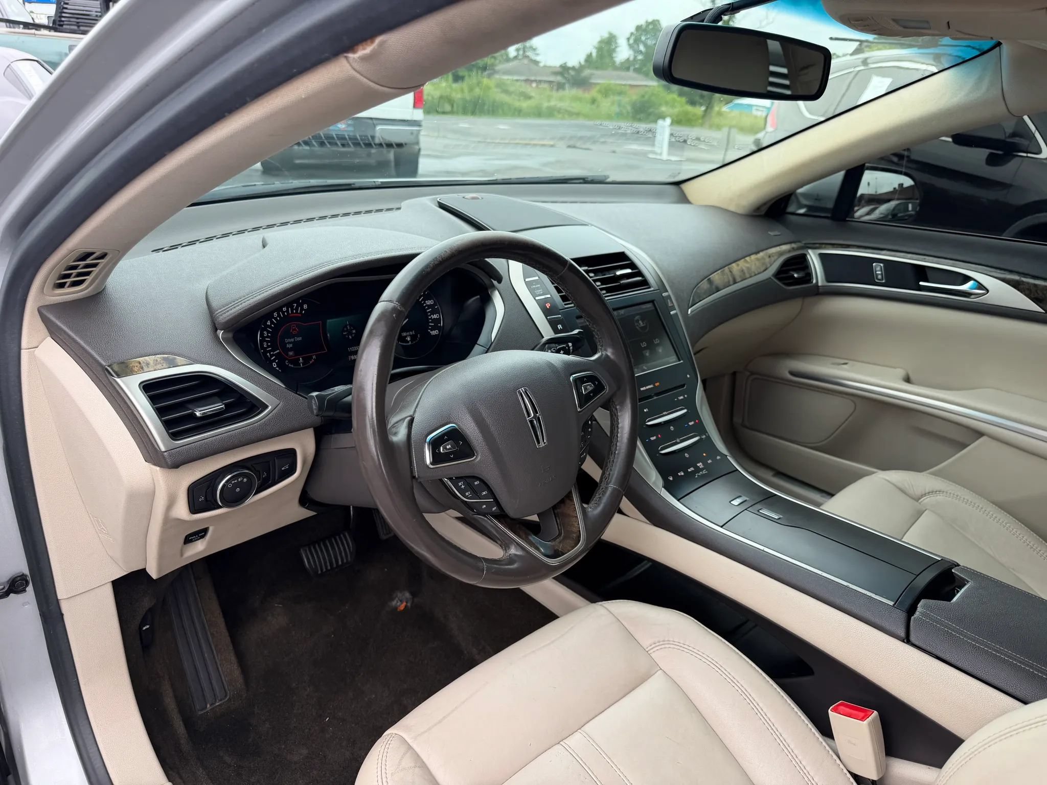 Used 2016 Lincoln MKZ w/ Equipment Group 200A Select FWD image 10