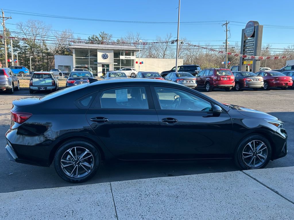 Used 2024 Kia Forte LXS w/ LXS Technology Package image 5