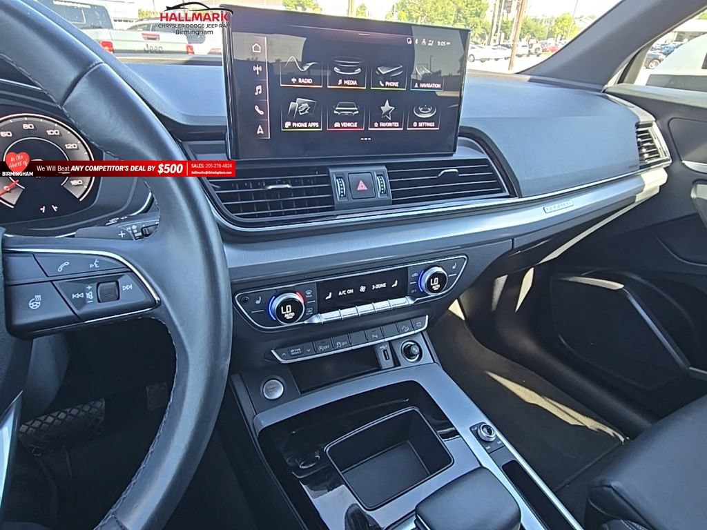 Used 2025 Audi Q5 2.0T Premium AWD/4WD image 16