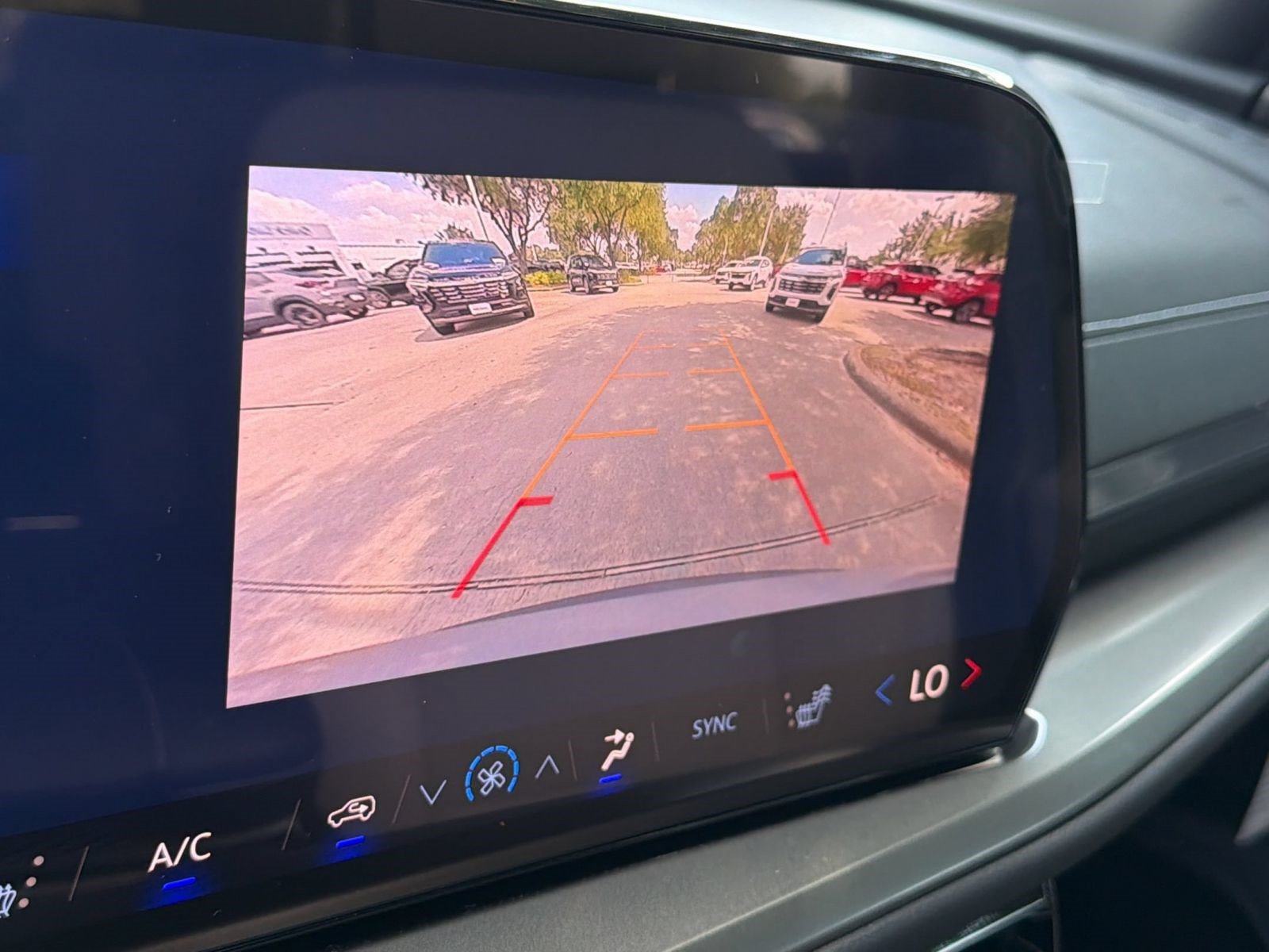 New 2026 Chevrolet Traverse LT FWD image 18