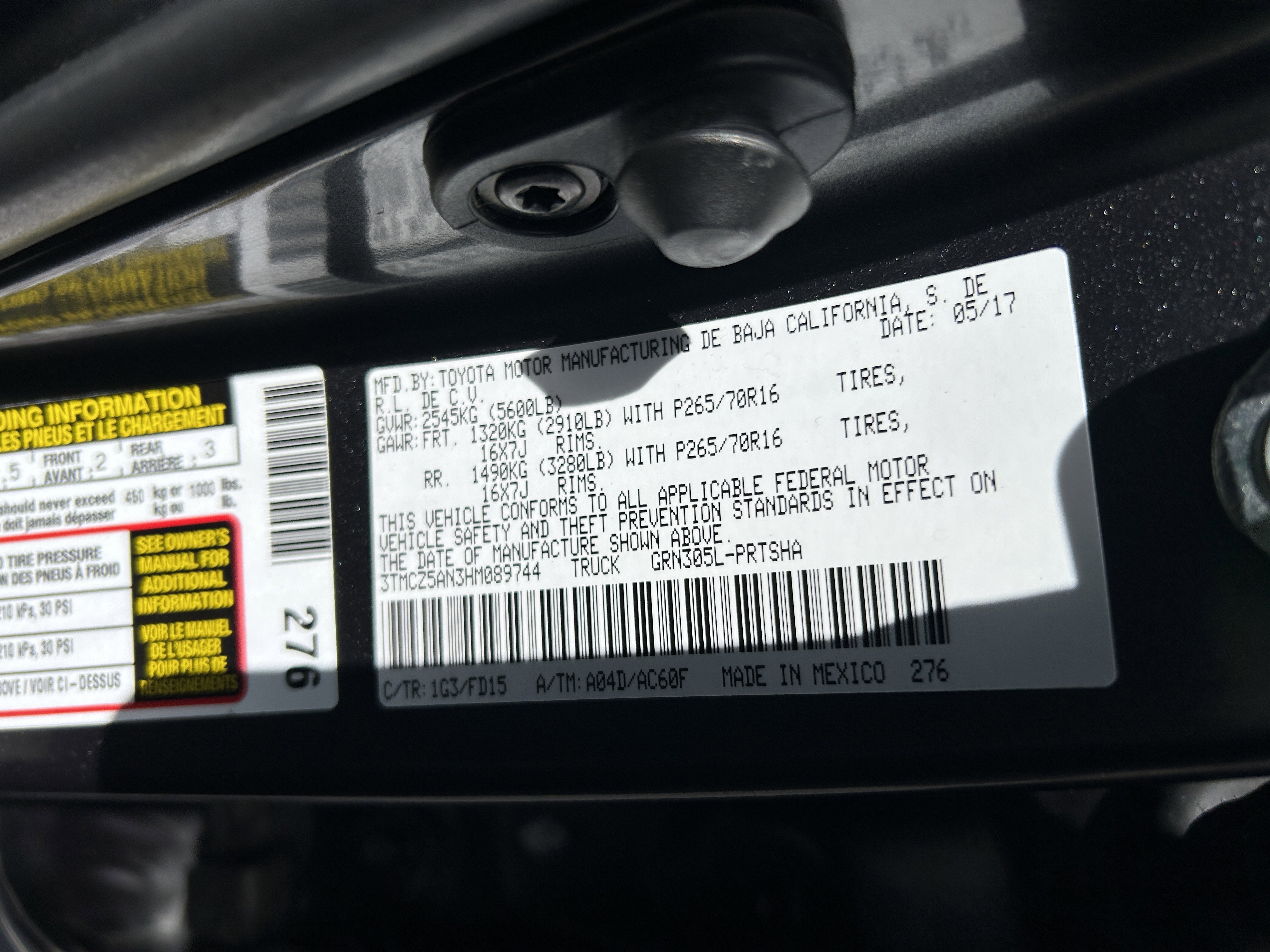 Used 2017 Toyota Tacoma TRD Off-Road w/ Tow Package (A/T) image 15