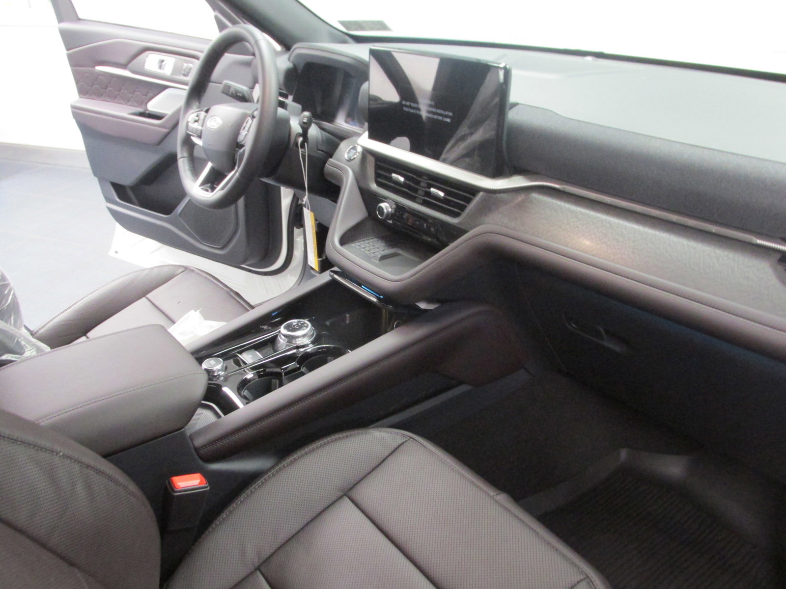 New 2025 Ford Explorer Platinum w/ Ultimate Package image 27
