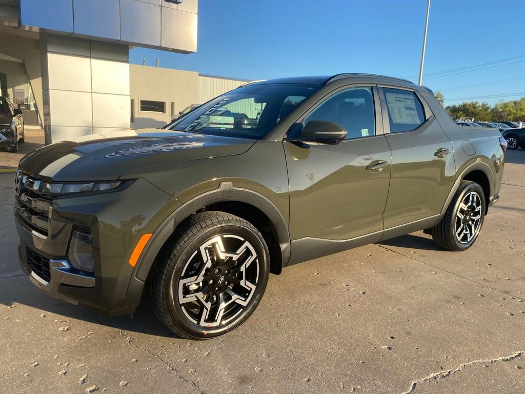 Used 2025 Hyundai Santa Cruz Limited AWD/4WD image 1