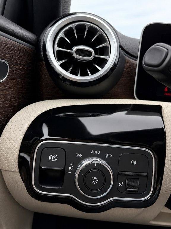 Used 2019 Mercedes-Benz A 220 image 26