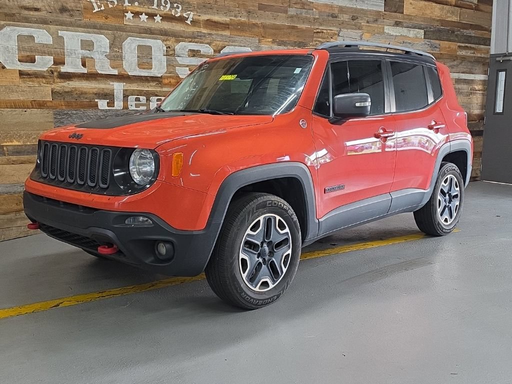 Used 2015 Jeep Renegade Trailhawk w/ Popular Equipment Group AWD/4WD image 35