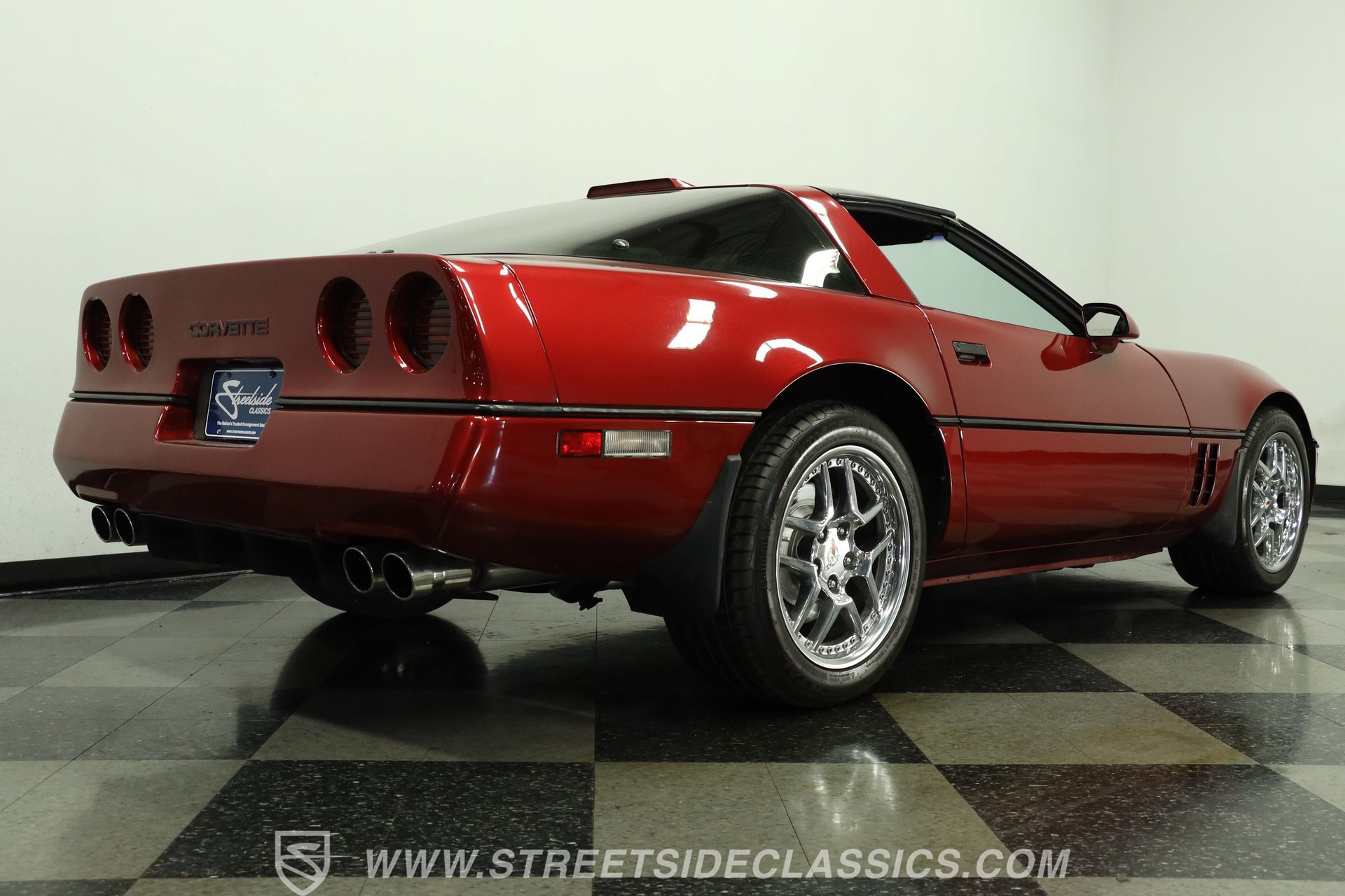 Used 1990 Chevrolet Corvette Coupe RWD image 26