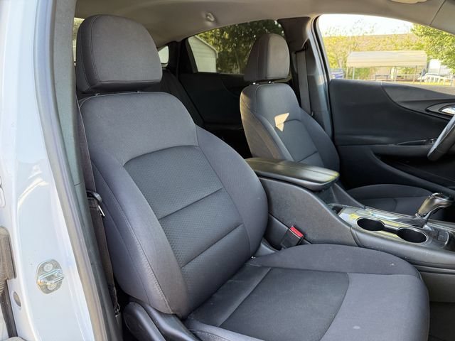 Used 2017 Chevrolet Malibu LT FWD image 24