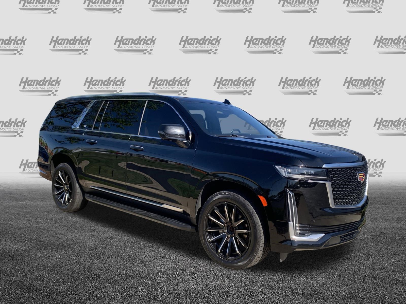 Used 2021 Cadillac Escalade ESV Premium Luxury image 2