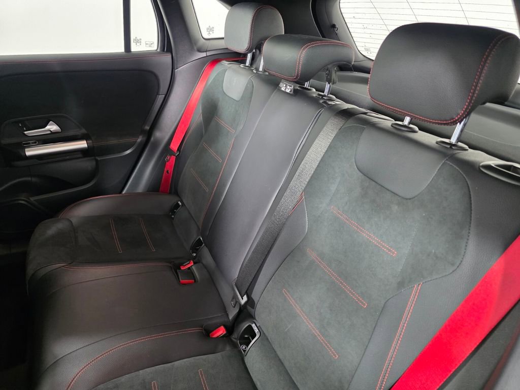 Used 2023 Mercedes-Benz GLA 35 AMG 4MATIC image 25