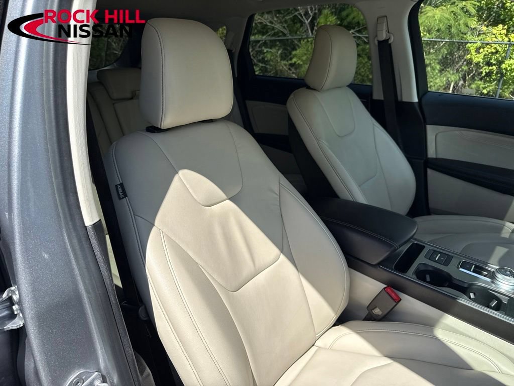 Used 2022 Ford Edge Titanium AWD/4WD image 36