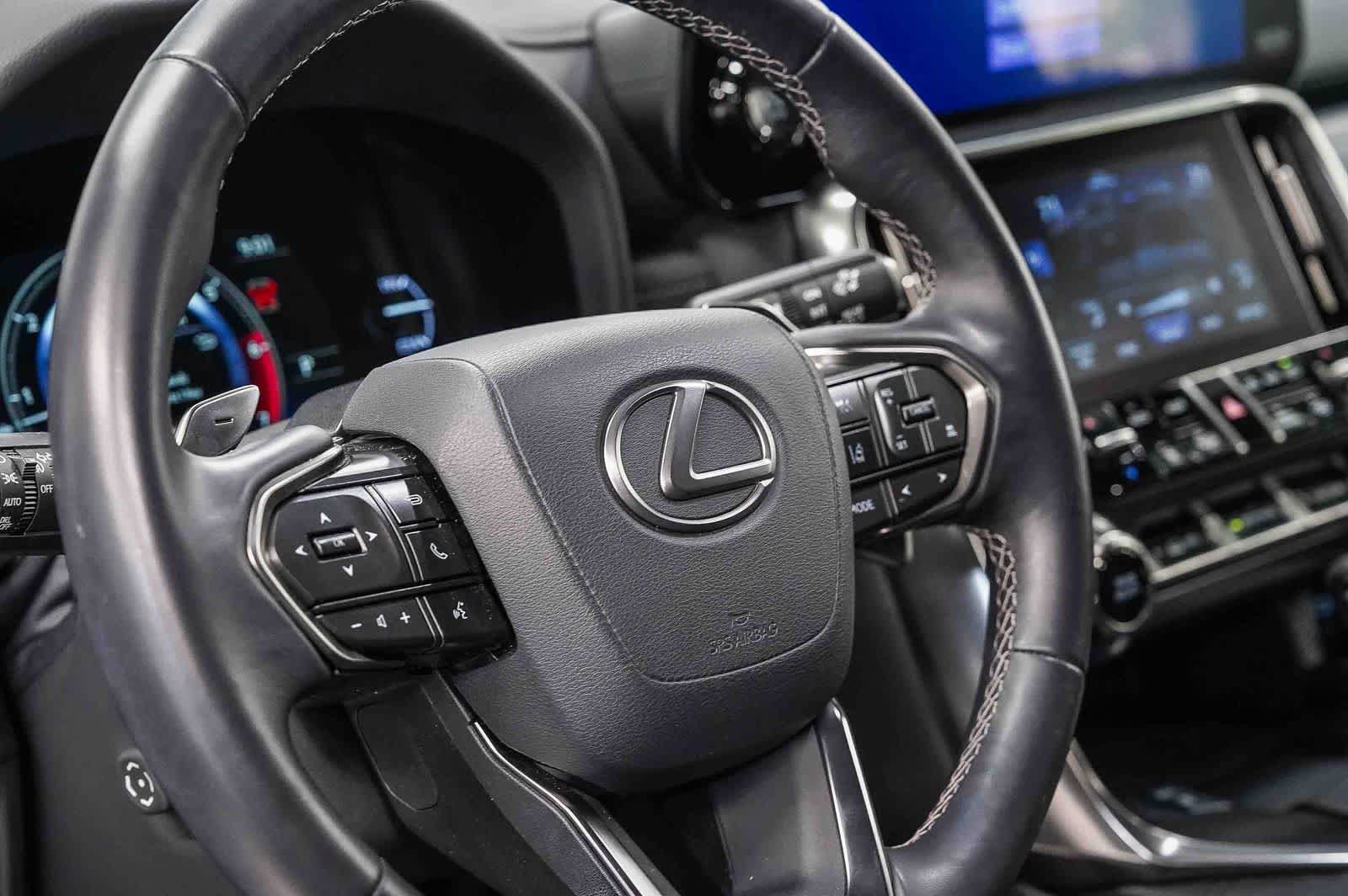 Used 2024 Lexus LX 600 4WD w/ Interior Upgrade Package image 21
