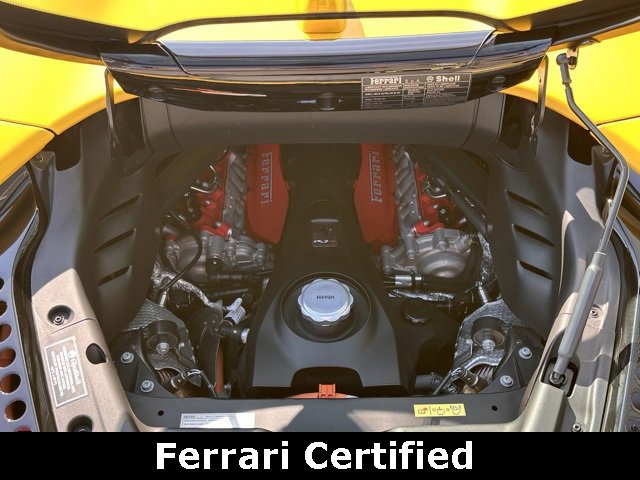 Used 2022 Ferrari SF90 Spider image 17