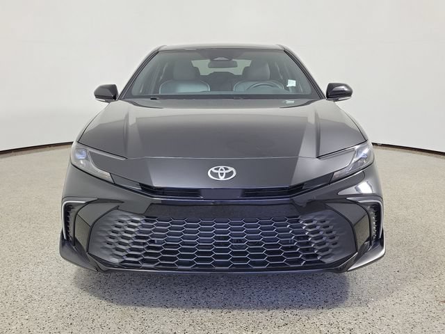 Used 2026 Toyota Camry Hybrid FWD image 3