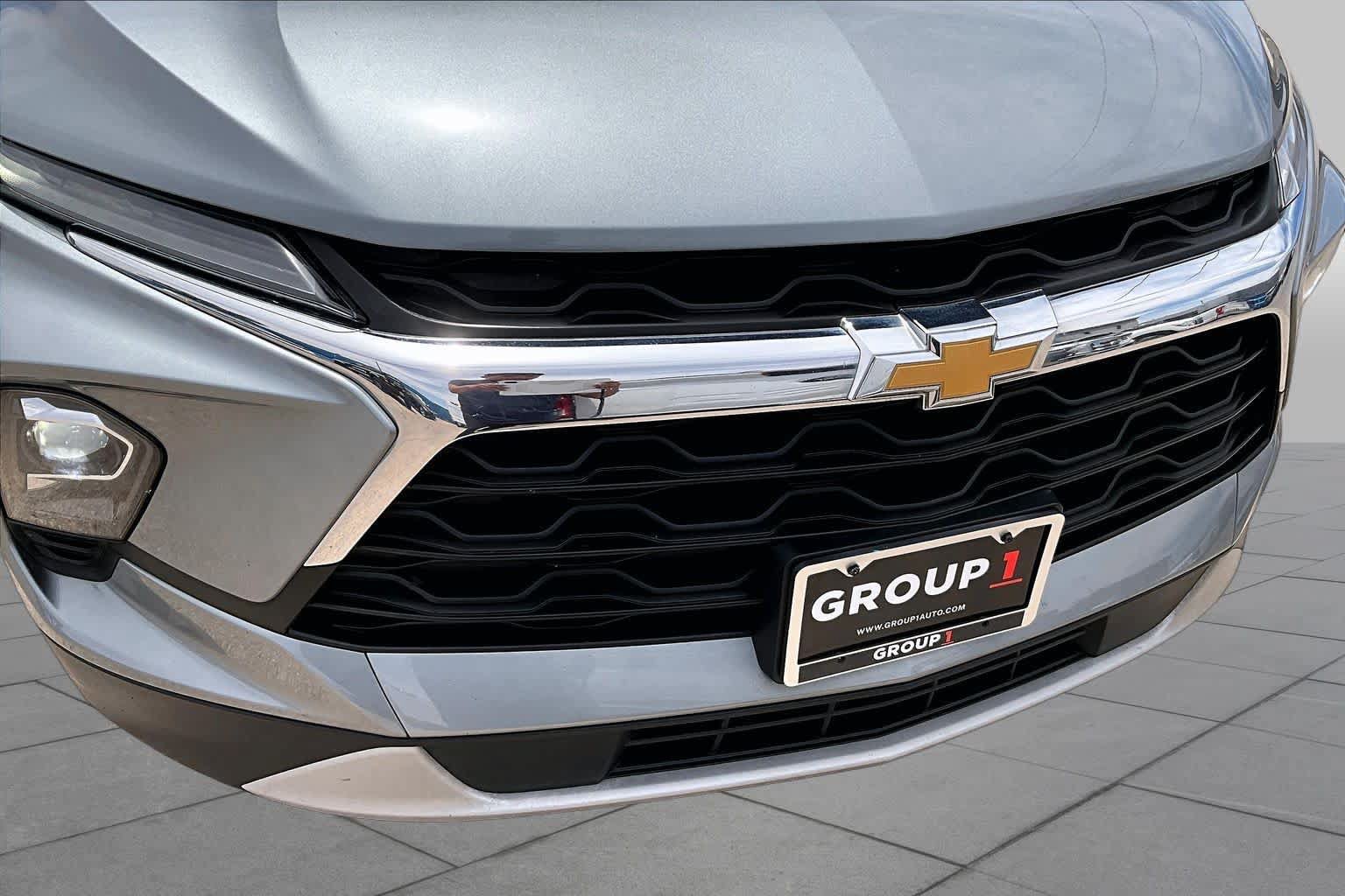 Used 2025 Chevrolet Blazer LT FWD image 28