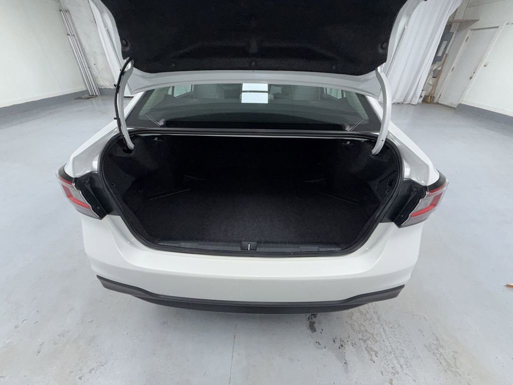 Used 2023 Subaru Legacy Premium image 16