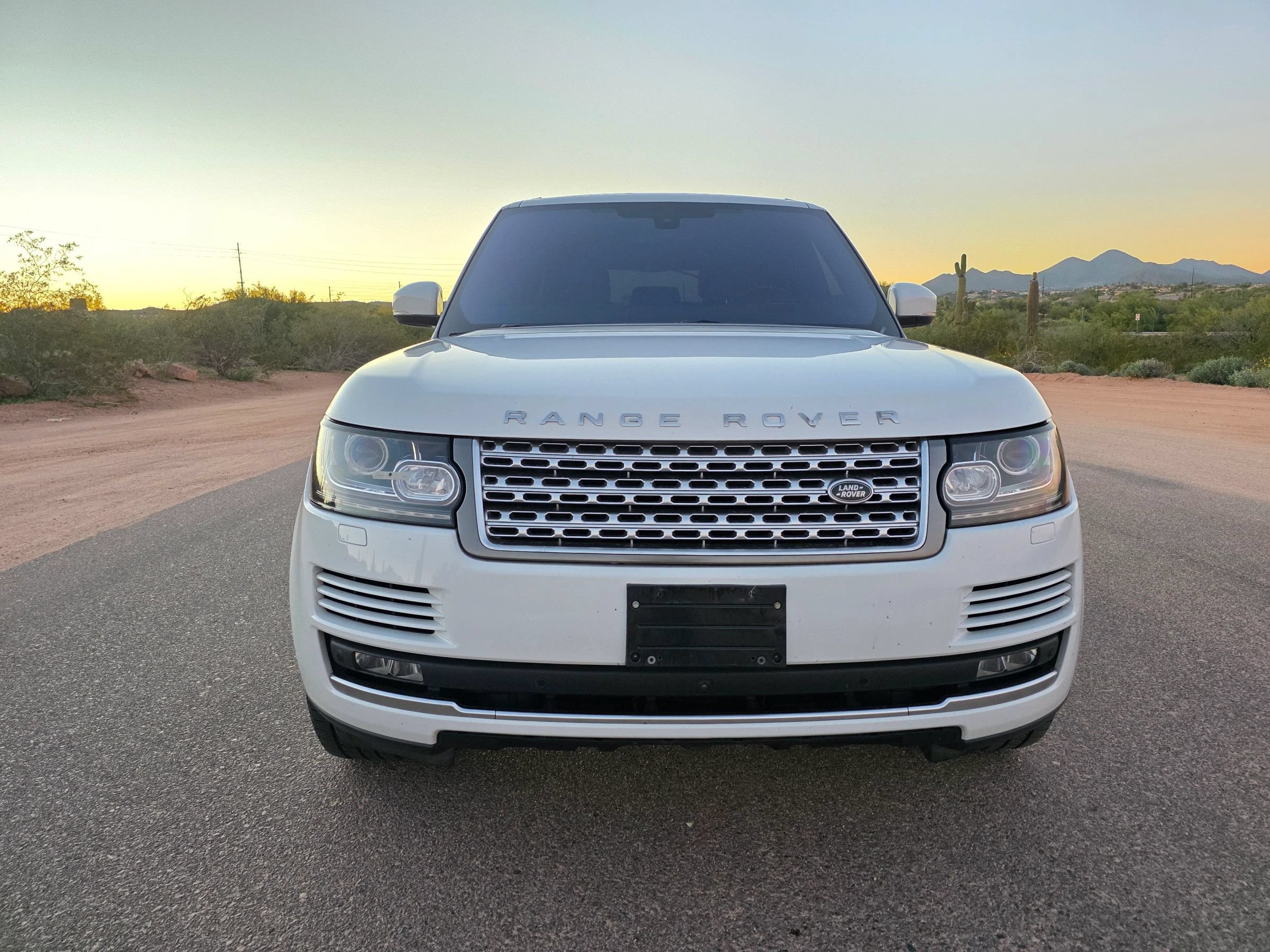 Used 2016 Land Rover Range Rover Supercharged AWD/4WD image 8