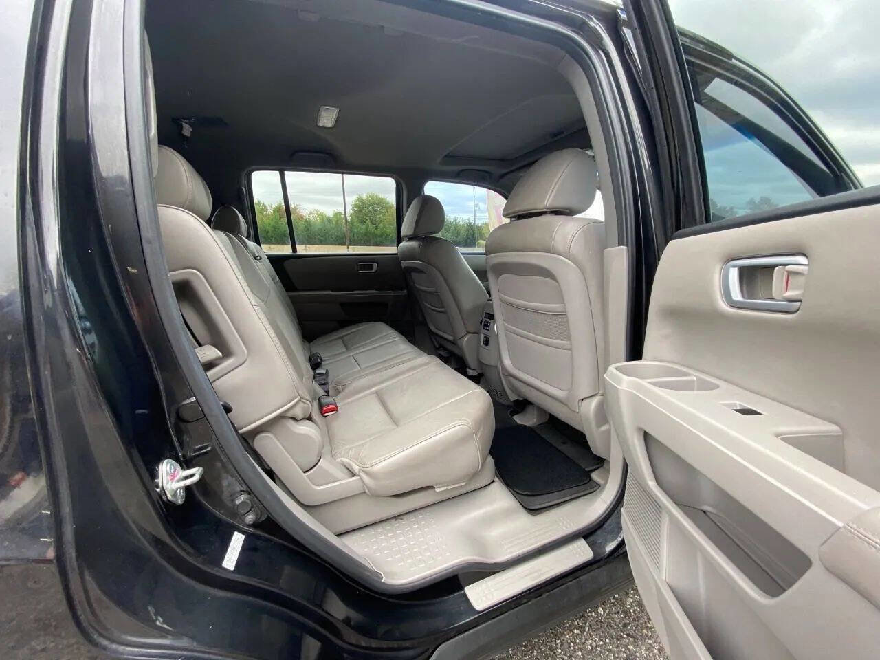 Used 2010 Honda Pilot EX-L image 12