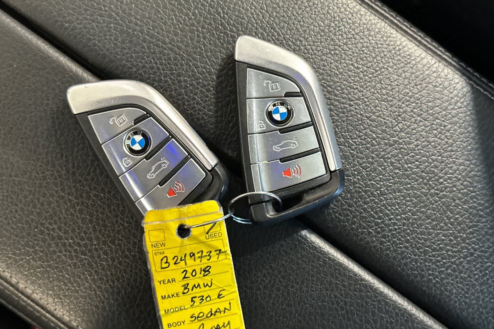 Used 2018 BMW 530e RWD image 28