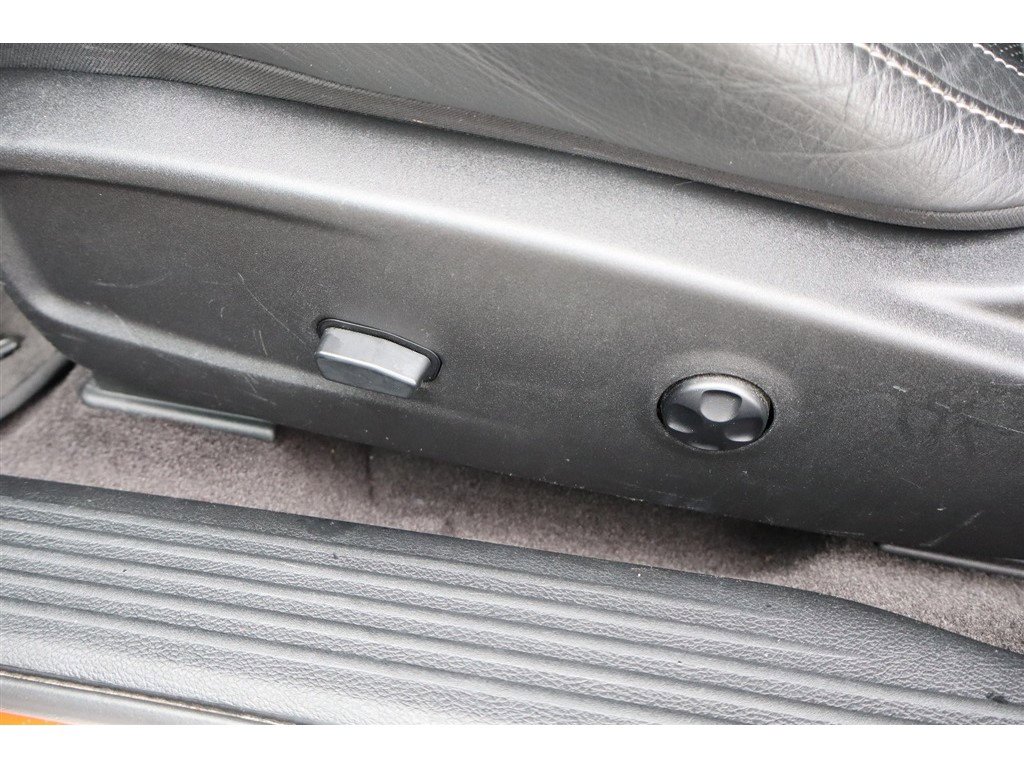 Used 2016 Dodge Challenger SRT Hellcat image 40