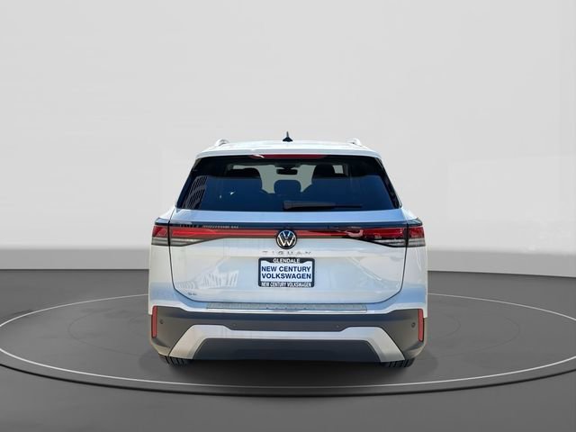 New 2026 Volkswagen Tiguan SE image 3