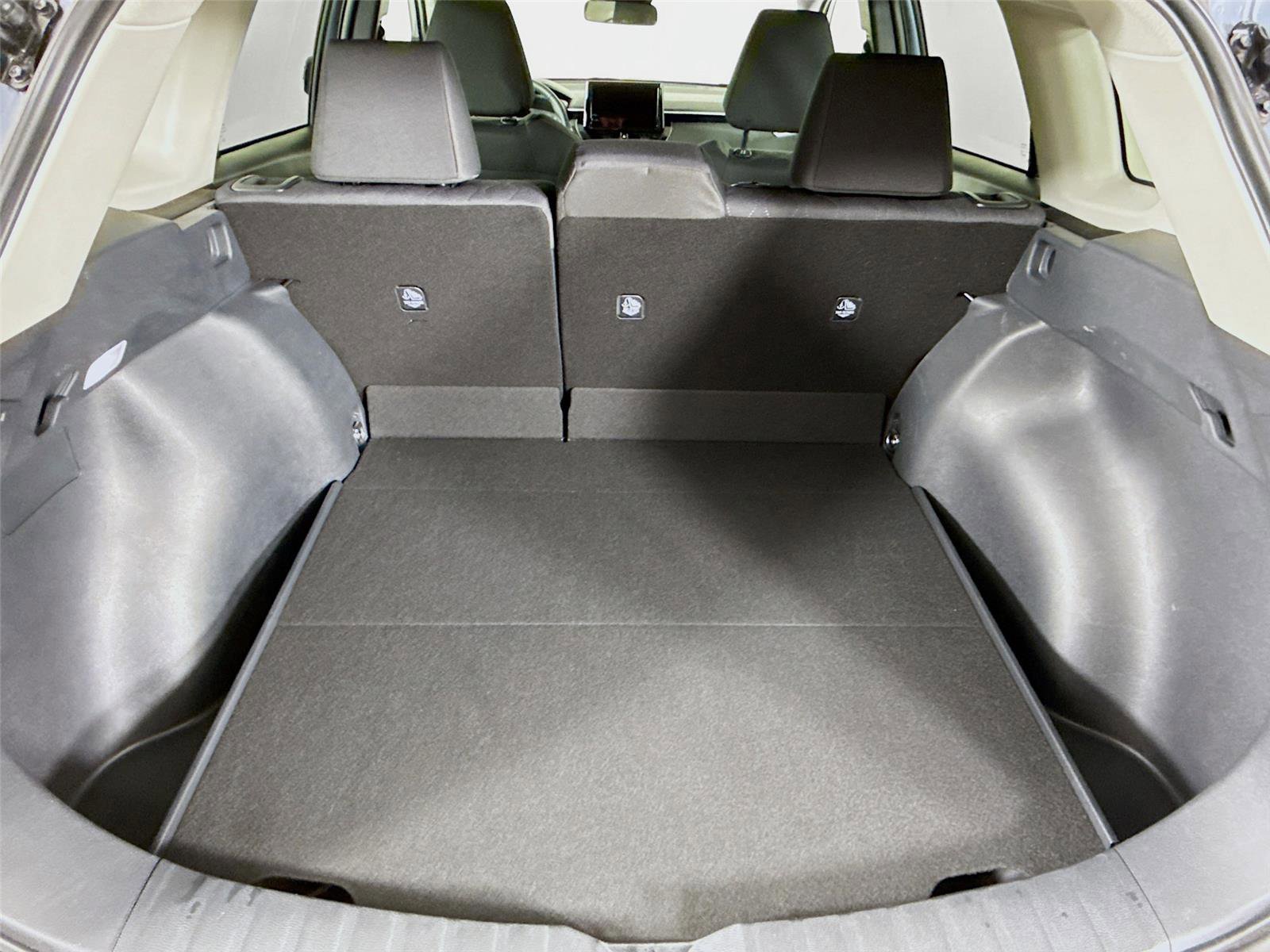 Used 2024 Toyota Corolla Cross LE image 24