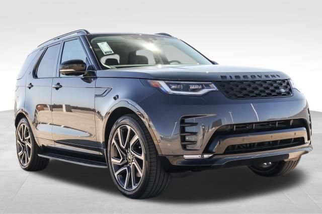 Certified 2025 Land Rover Discovery Dynamic SE AWD/4WD image 3
