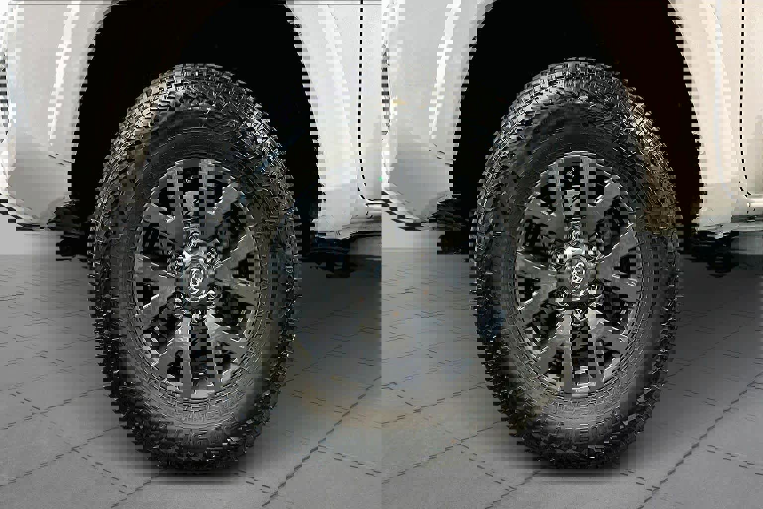 Used 2020 Toyota Tacoma SR5 image 11