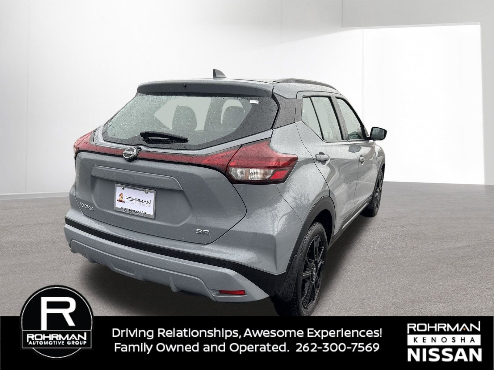 Used 2023 Nissan Kicks SR w/ SR Premium Package image 5