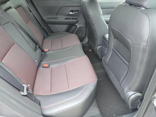 New 2026 Nissan Kicks SR AWD/4WD image 19