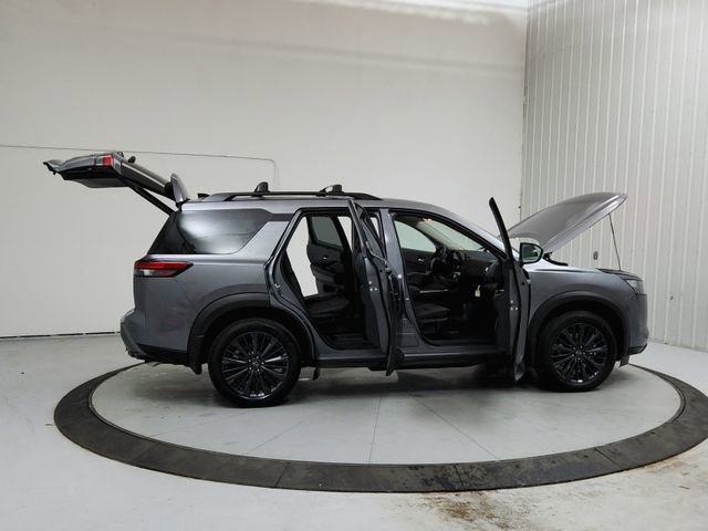 New 2026 Nissan Pathfinder SL w/ SL Premium Package image 16