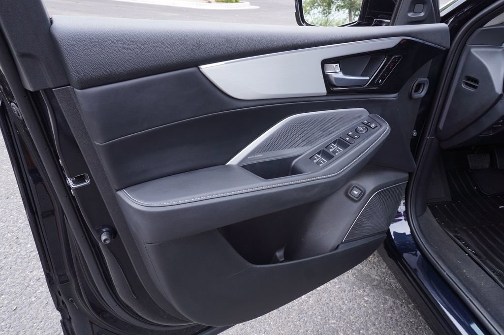 Used 2025 Acura MDX w/ Technology Package image 15