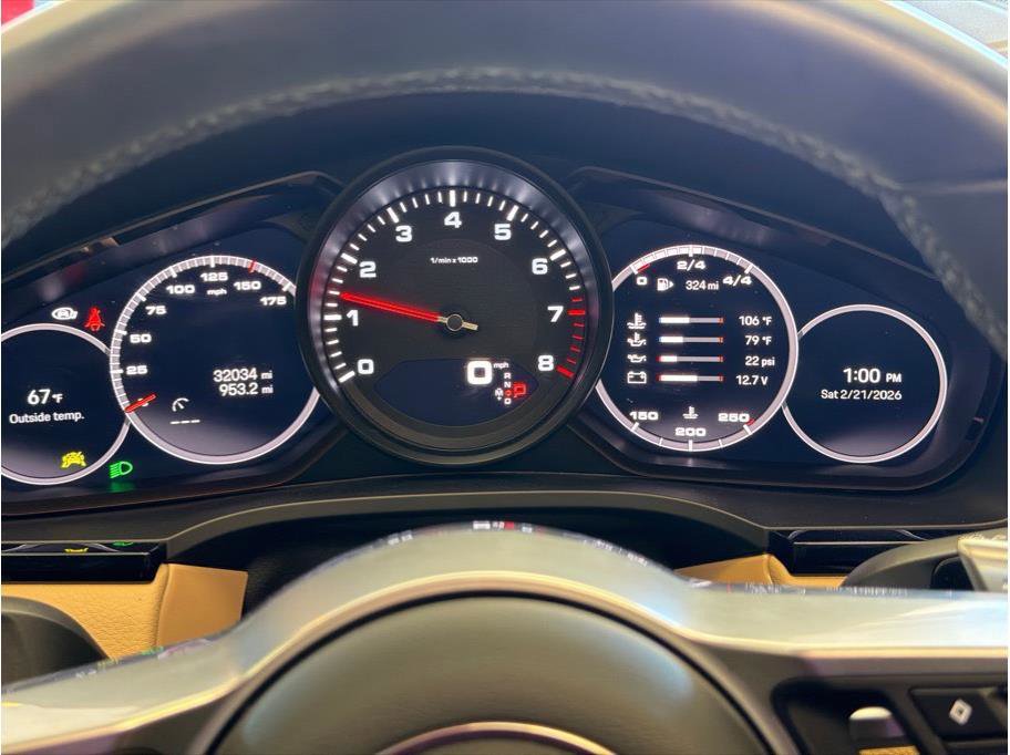 Used 2022 Porsche Cayenne Platinum Edition image 13