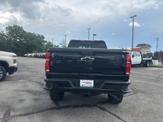 New 2026 Chevrolet Silverado 2500 ZR2 w/ LPO, Dark Essentials Package AWD/4WD image 4