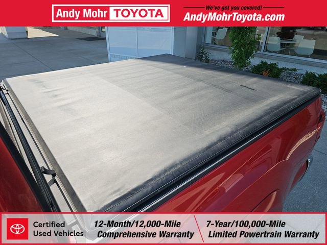 Certified 2020 Toyota Tacoma SR5 w/ Blackout Package AWD/4WD image 32