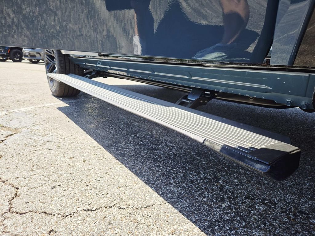 New 2026 Jeep Grand Wagoneer Limited AWD/4WD image 9