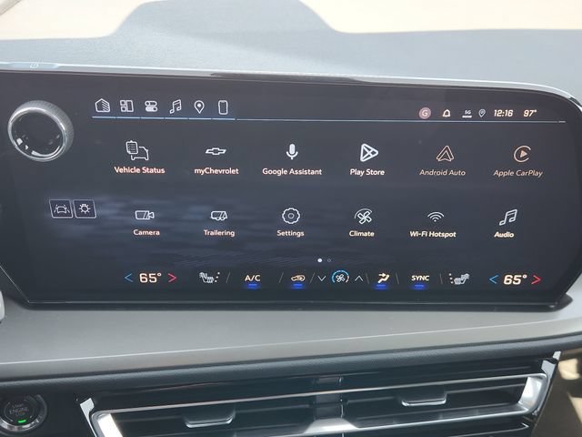 New 2027 Chevrolet Traverse LT FWD image 18