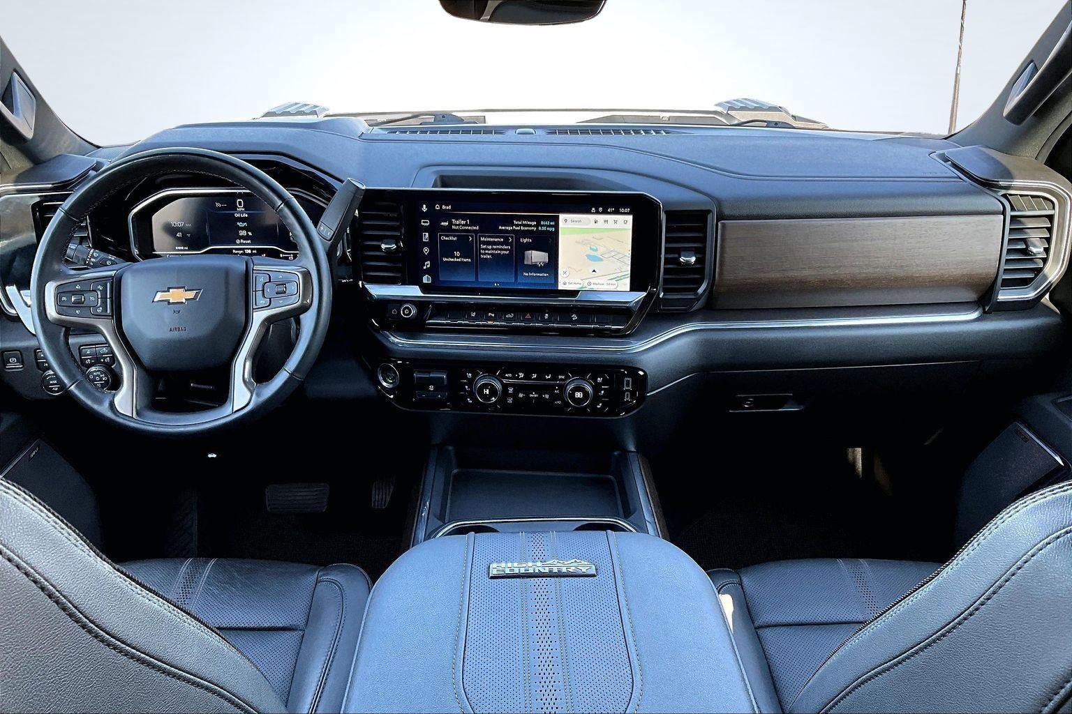 Used 2024 Chevrolet Silverado 2500 High Country w/ Technology Package image 17