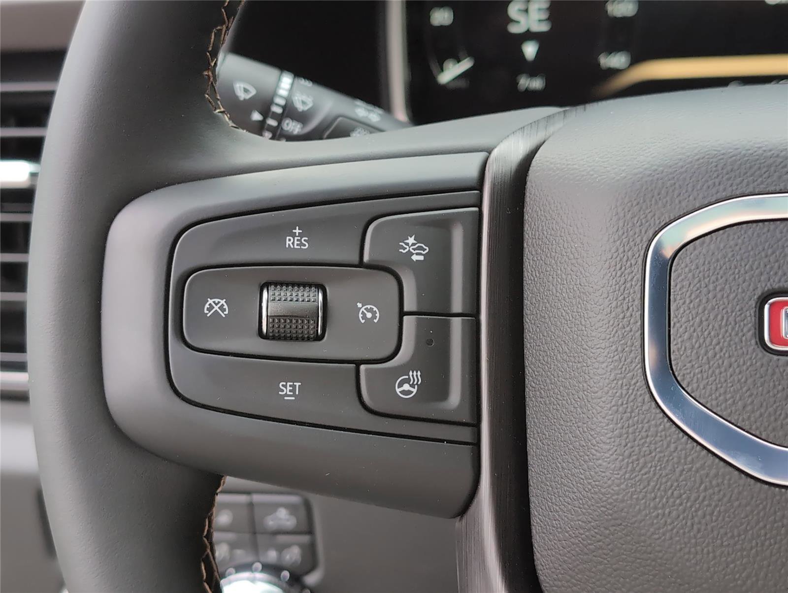 New 2026 GMC Sierra 2500 AT4 w/ AT4 Premium Plus Package image 18